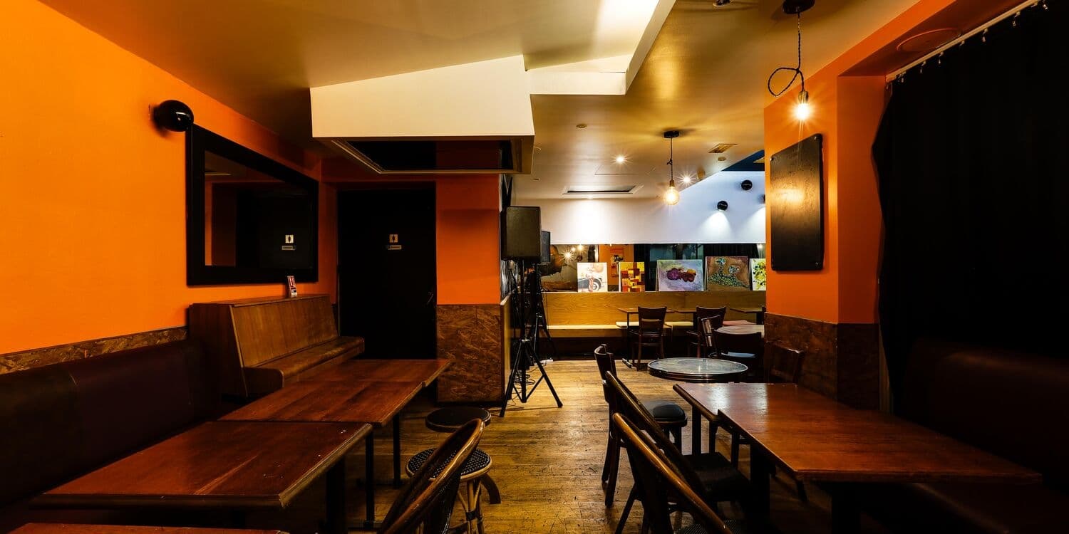 Au 404 BR Bar