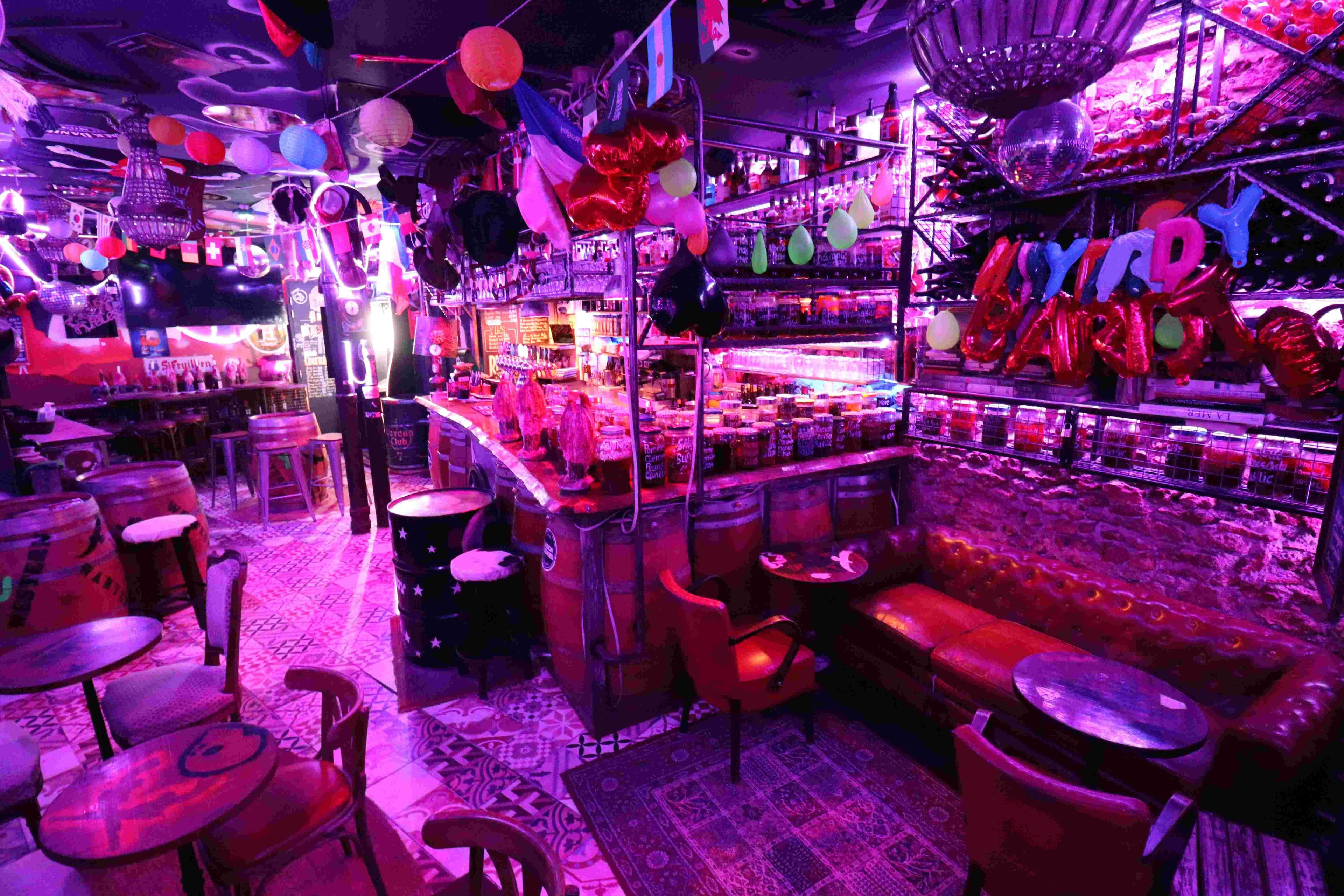 Le Saloon Far West