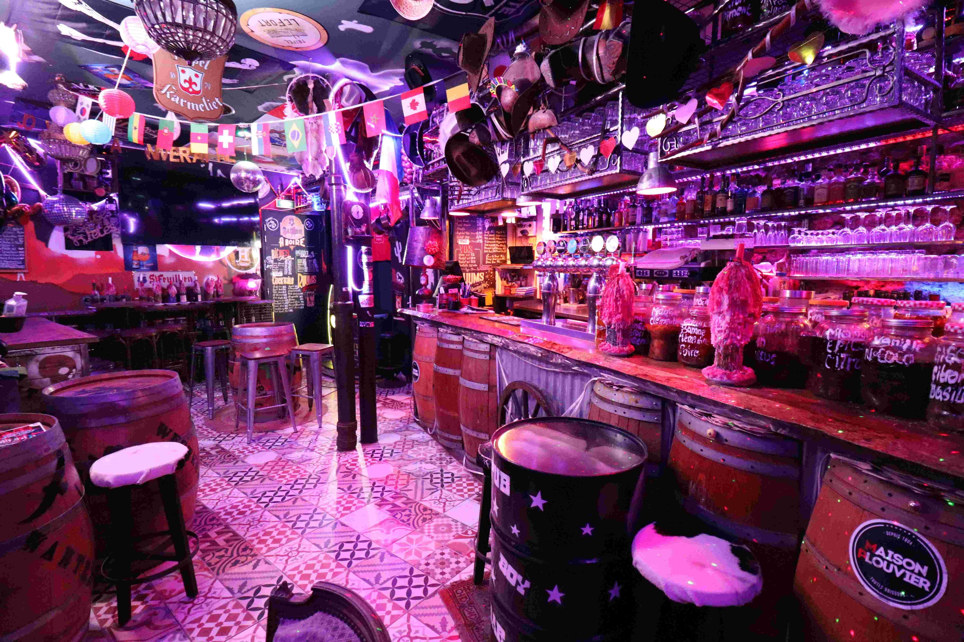 Le Saloon Far West
