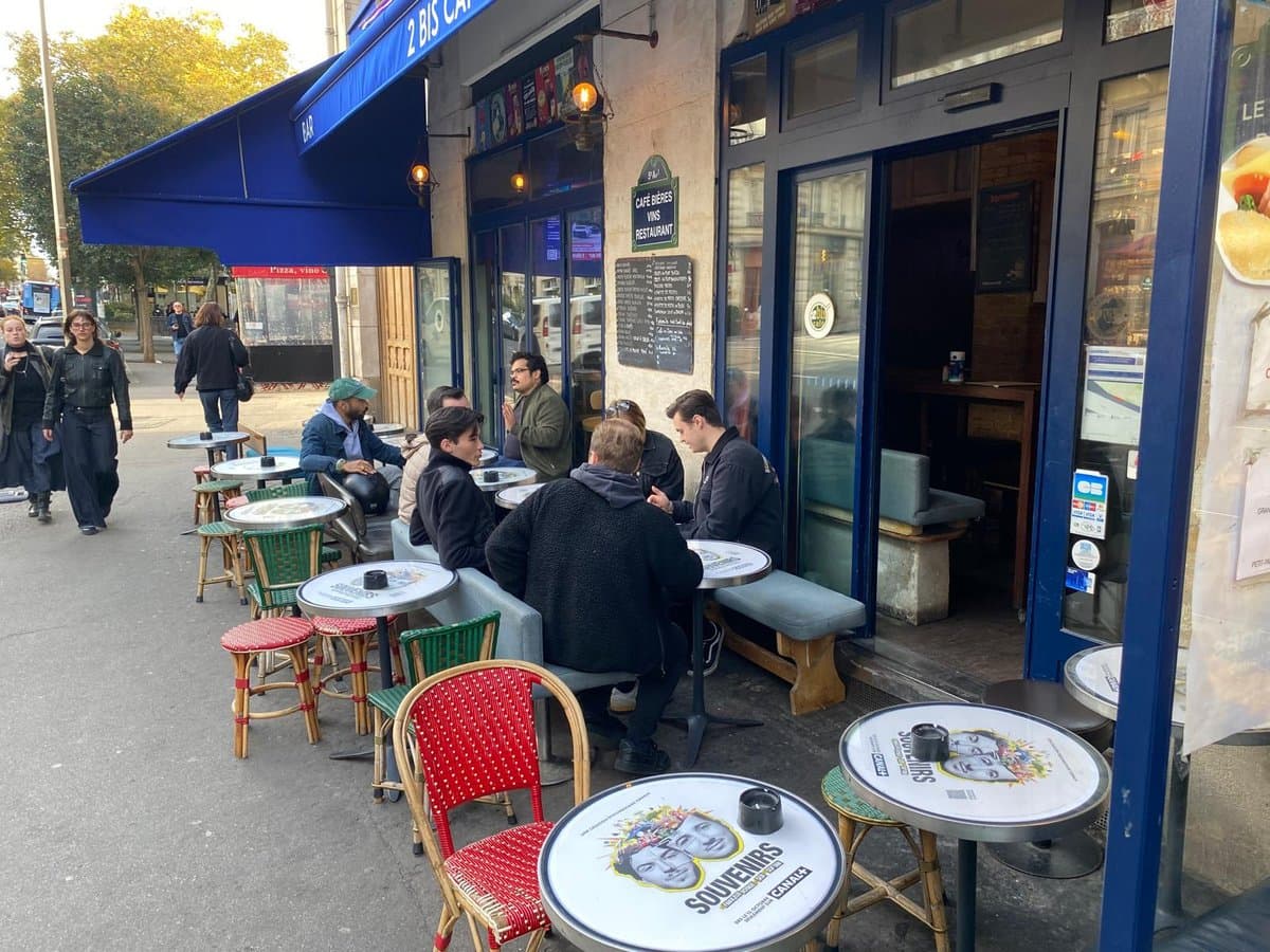 Le 2 Bis Café