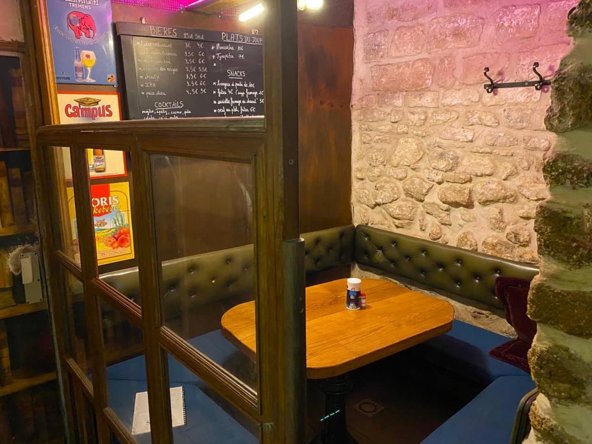 Le 2 Bis Café