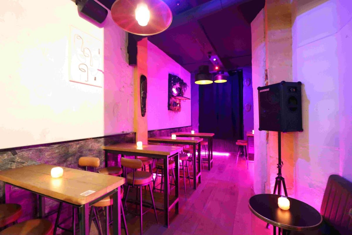 Laroye Bar