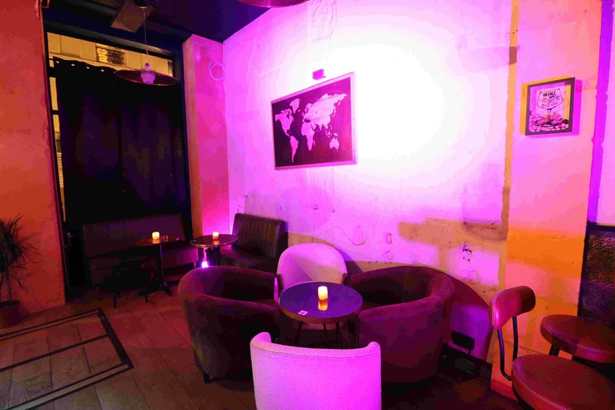 Laroye Bar