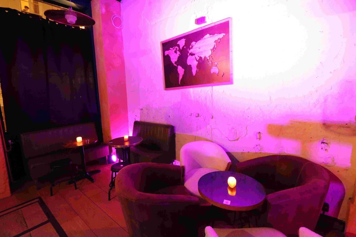 Laroye Bar
