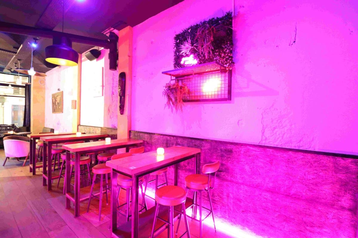 Laroye Bar