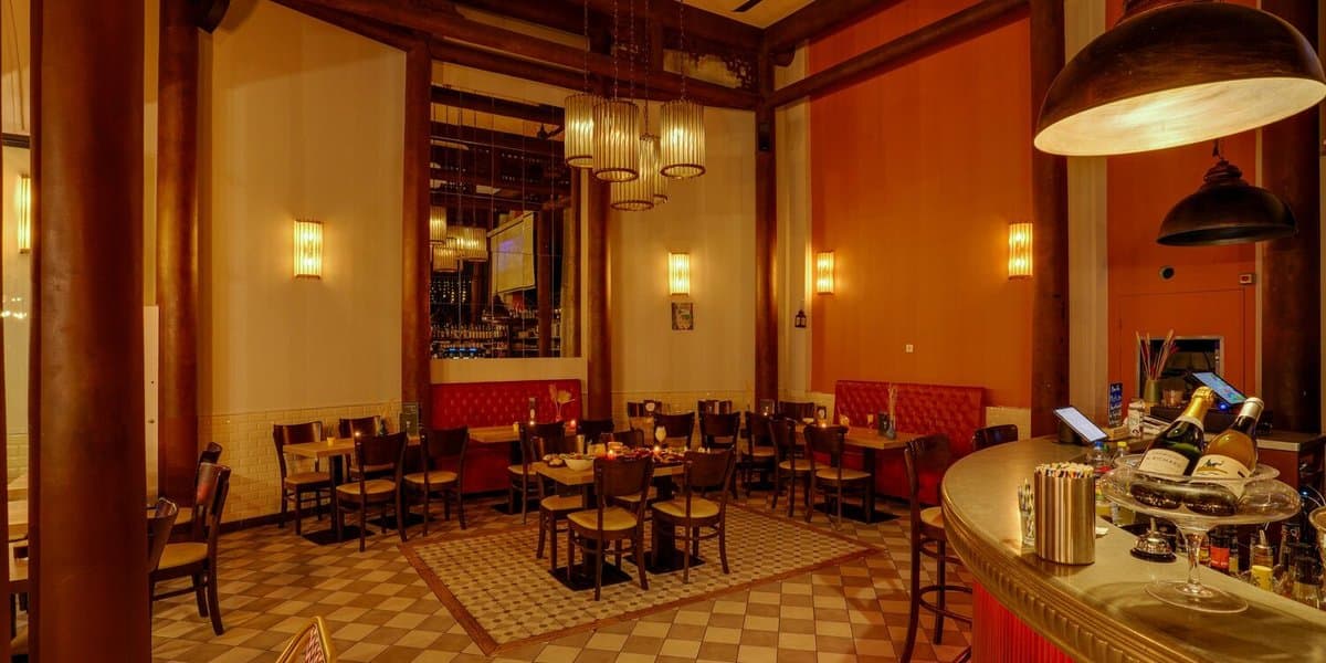 Le 50 Voltaire Bar