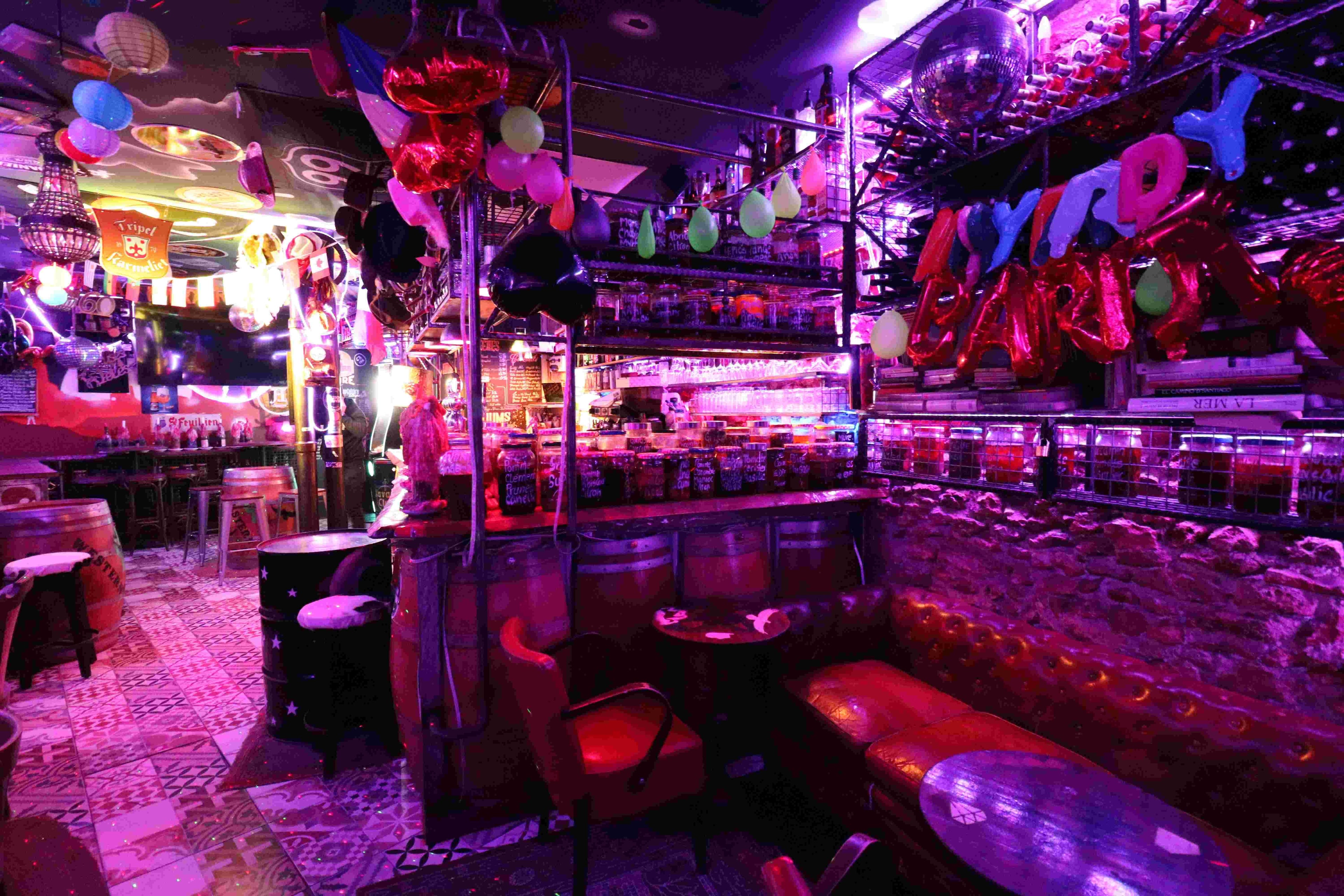 Le Saloon Far West